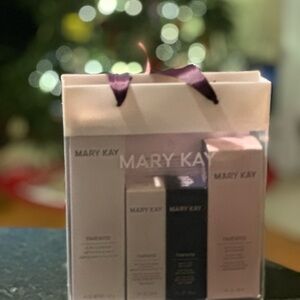 Mary Kay TimeWise Miracle Set with Pink Accents